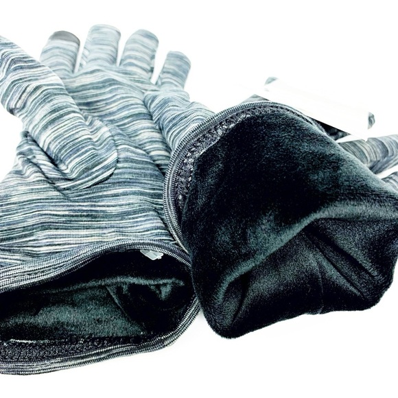 Touchscreen Grey Fleece Lined Gloves | Earmuff Audio Headphones Cords Included - Picture 6 of 15